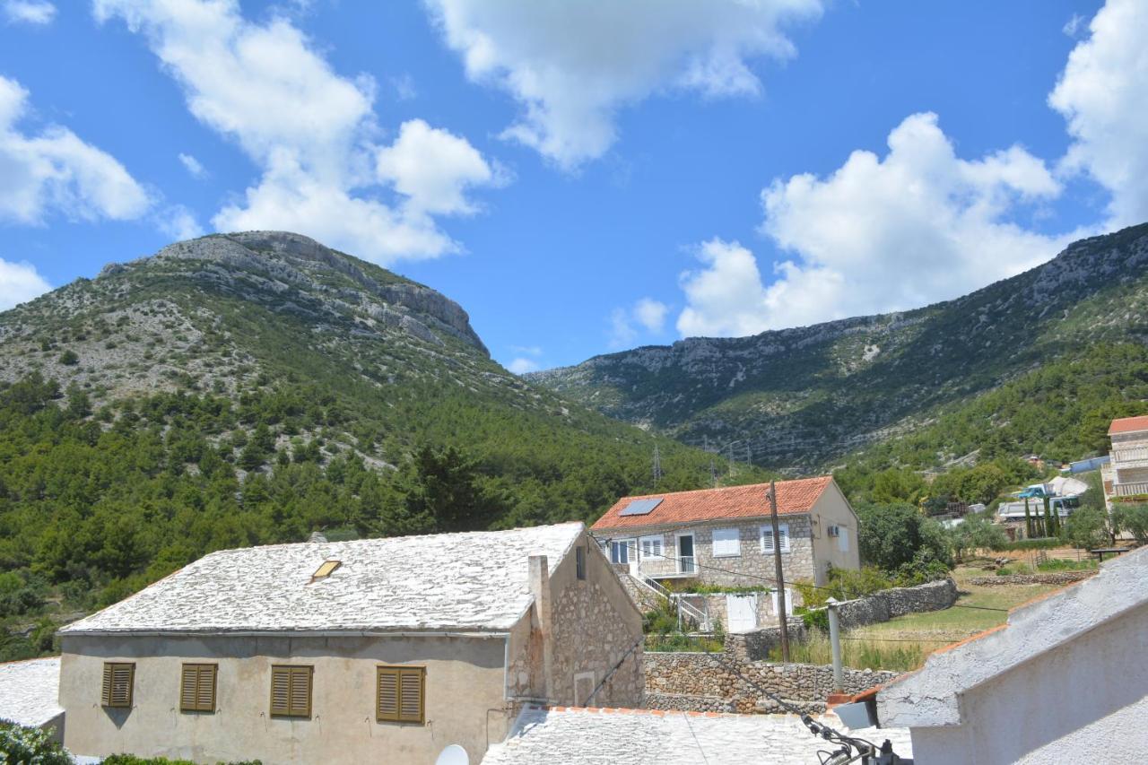 Apartman Bernardica Bol Buitenkant foto