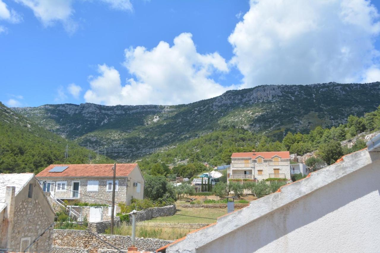 Apartman Bernardica Bol Buitenkant foto