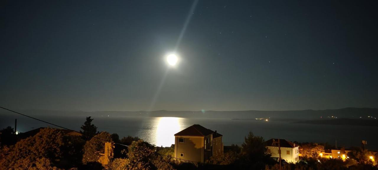 Apartman Bernardica Bol Buitenkant foto